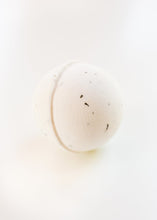 Load image into Gallery viewer, Bath Bomb: Minty Mix
